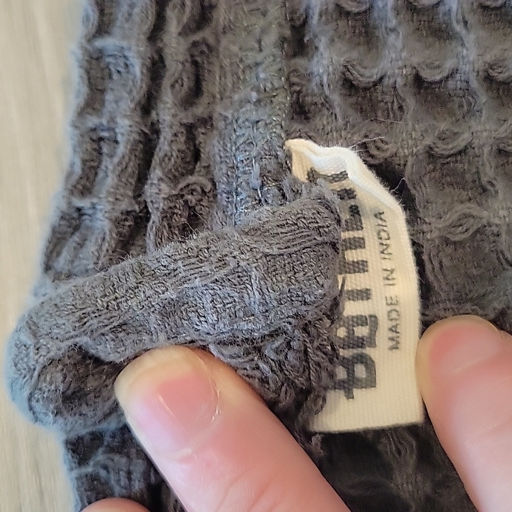 Bathen Robe - Picture 3 of 4